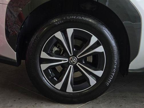 2023 Toyota bZ4X XLE