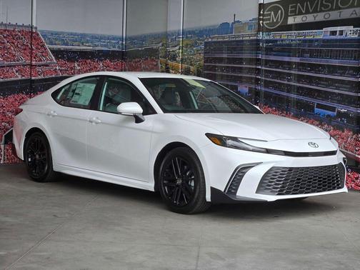 Ice Cap 2026 Toyota Camry SE