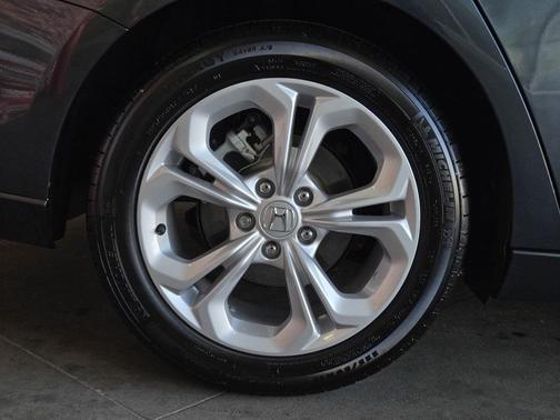 2025 Honda Accord LX 1.5T