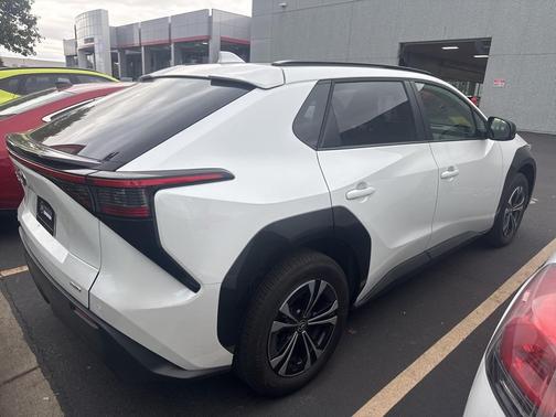 2024 Toyota bZ4X XLE