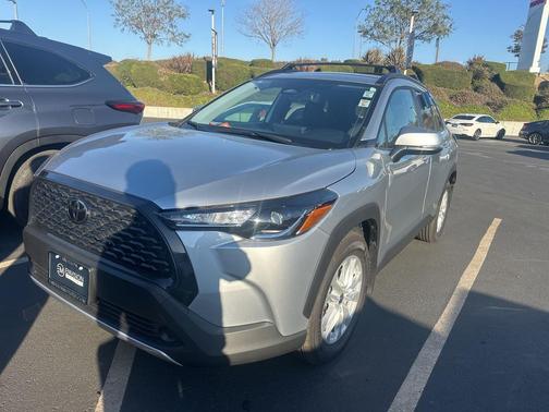 2024 Toyota Corolla Cross LE