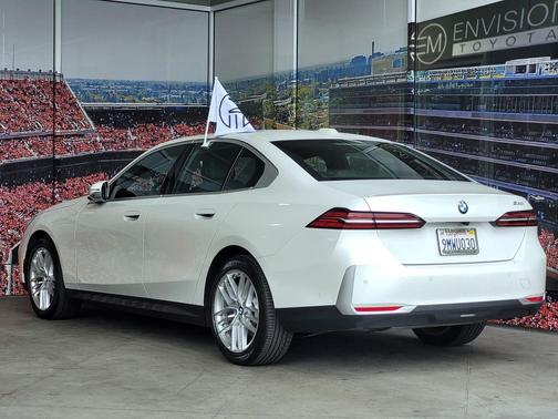 2024 BMW 530 i
