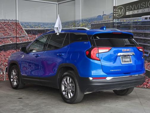 2024 GMC Terrain SLT