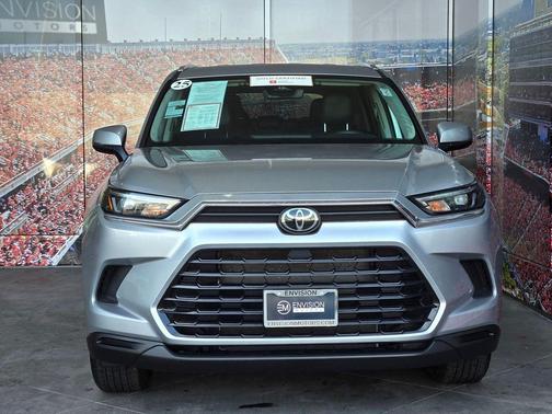 2025 Toyota Grand Highlander XLE