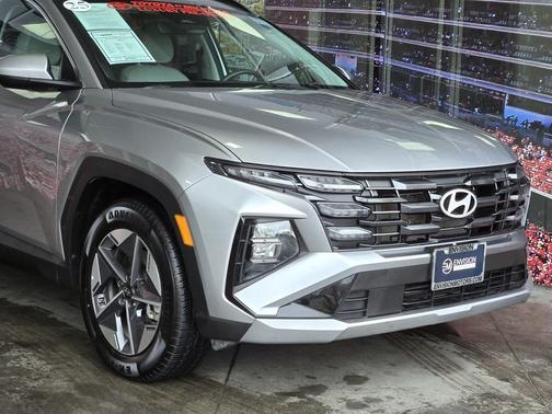 2025 Hyundai TUCSON SEL