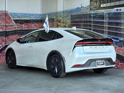 2023 Toyota Prius LE