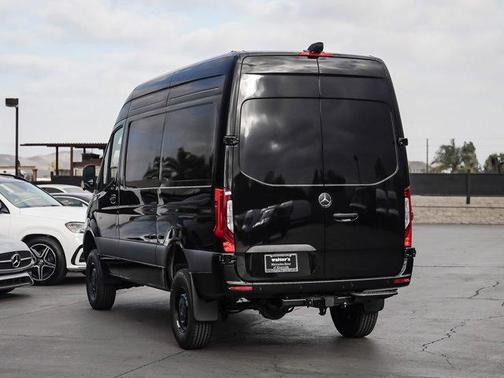 2025 Mercedes-Benz Sprinter 2500 Standard Roof