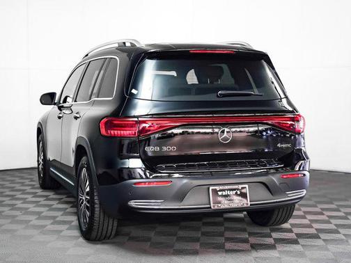 2025 Mercedes-Benz EQB 300 4MATIC