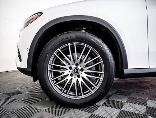 2026 Mercedes-Benz GLC 300 Base