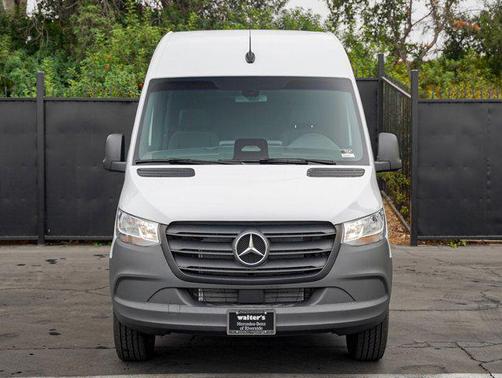 2025 Mercedes-Benz Sprinter 2500 High Roof