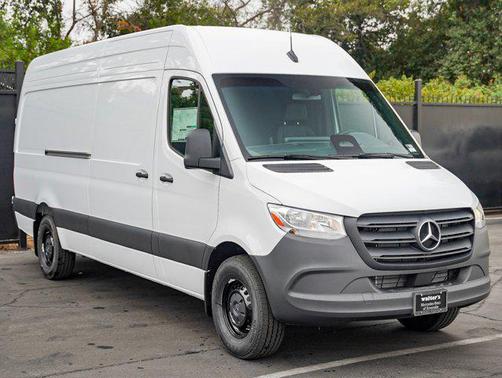 2025 Mercedes-Benz Sprinter 2500 High Roof