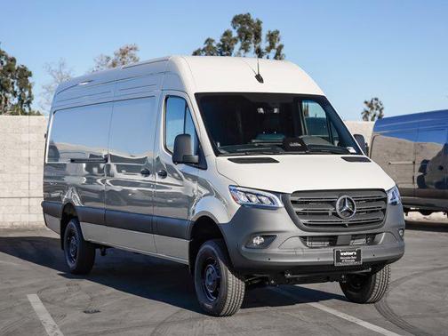 2025 Mercedes-Benz Sprinter 2500 High Roof