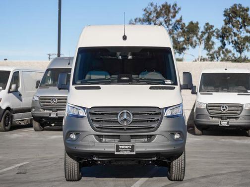 2025 Mercedes-Benz Sprinter 2500 High Roof