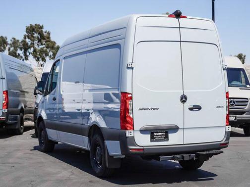 2025 Mercedes-Benz Sprinter 2500 High Roof