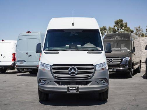 2025 Mercedes-Benz Sprinter 2500 High Roof