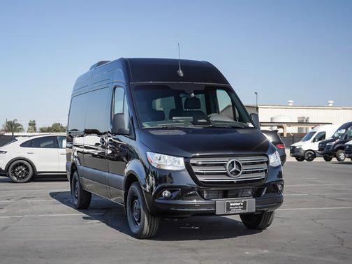 2025 Mercedes-Benz Sprinter 2500 Standard Roof