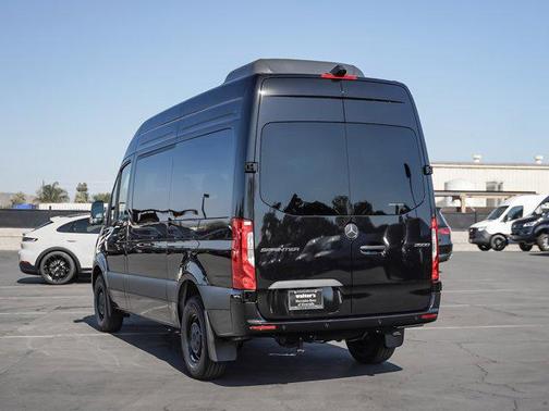 2025 Mercedes-Benz Sprinter 2500 Standard Roof