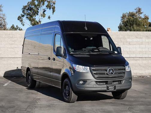 2025 Mercedes-Benz Sprinter 2500 High Roof