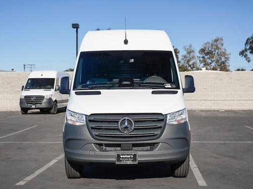 2025 Mercedes-Benz Sprinter 2500 High Roof