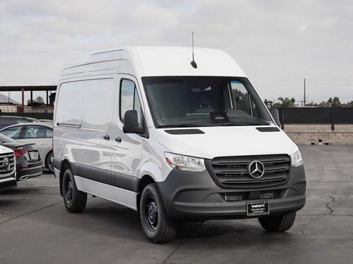 2025 Mercedes-Benz Sprinter 2500 High Roof