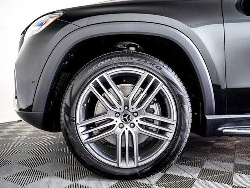 2026 Mercedes-Benz GLS 450 4MATIC