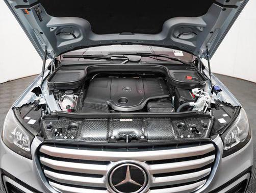 2025 Mercedes-Benz GLS 450 4MATIC
