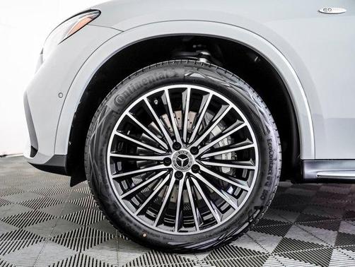 2025 Mercedes-Benz GLC 350e Base