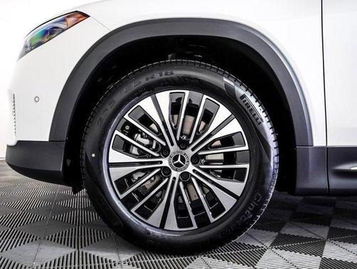 2025 Mercedes-Benz EQB 250 Base