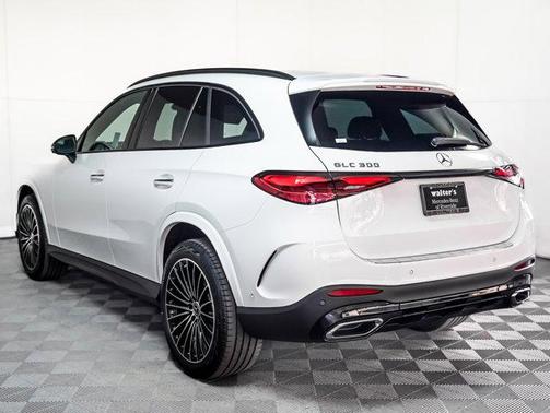 2025 Mercedes-Benz GLC 300 Base