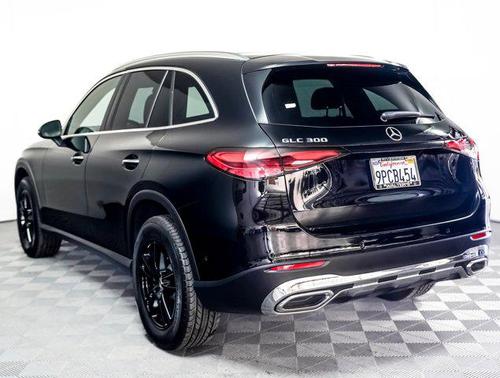 2025 Mercedes-Benz GLC 300 Base
