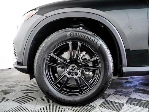 2025 Mercedes-Benz GLC 300 Base