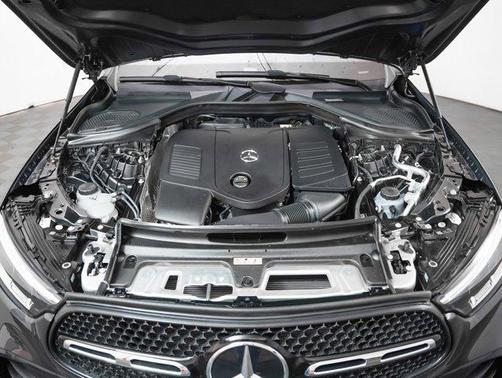 2025 Mercedes-Benz GLC 300 Base