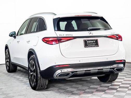 2025 Mercedes-Benz GLC 350e Base