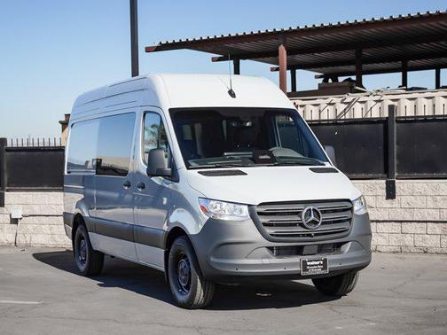 2025 Mercedes-Benz Sprinter 2500 Standard Roof