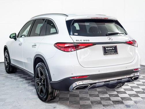 2026 Mercedes-Benz GLC 300 Base