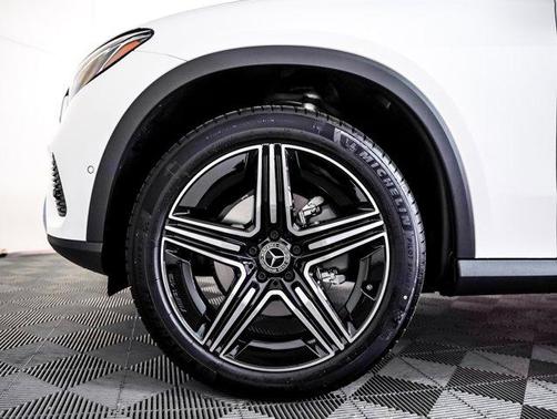 2026 Mercedes-Benz GLC 300 Base