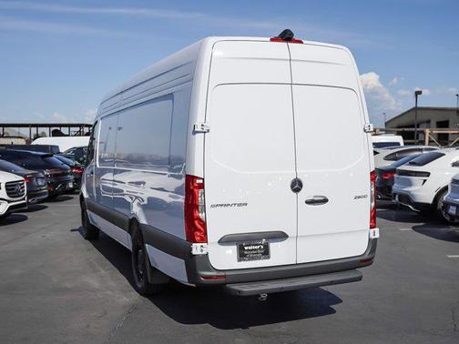 2025 Mercedes-Benz Sprinter 2500 High Roof