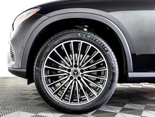 2026 Mercedes-Benz GLC 300 Base