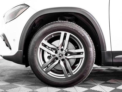 2025 Mercedes-Benz GLA 250 Base