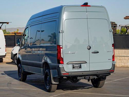 2025 Mercedes-Benz Sprinter 2500 Standard Roof