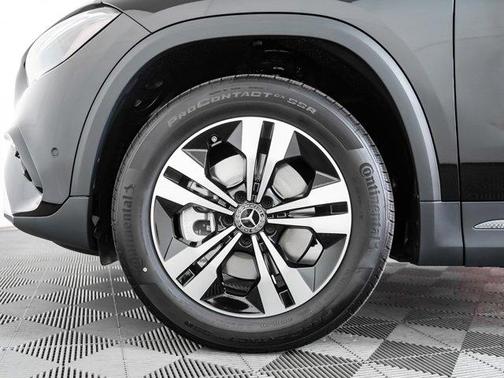 2025 Mercedes-Benz GLA 250 Base