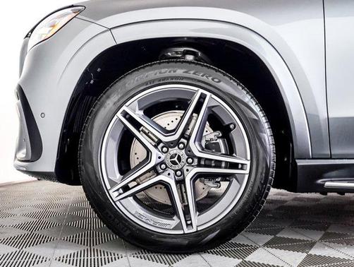 2026 Mercedes-Benz GLS 450 4MATIC