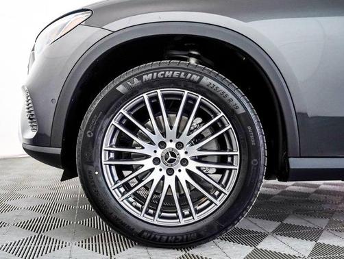 2026 Mercedes-Benz GLC 300 Base