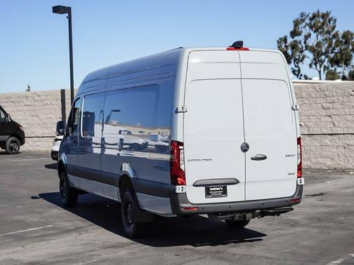 2026 Mercedes-Benz Sprinter 2500 High Roof