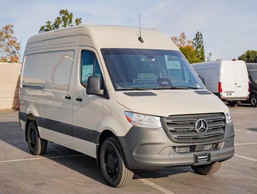2025 Mercedes-Benz Sprinter 2500 High Roof