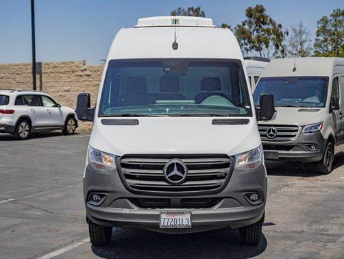 2022 Mercedes-Benz Sprinter 4500 High Roof V6