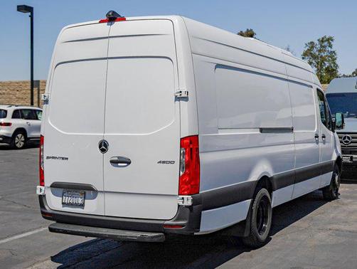 2022 Mercedes-Benz Sprinter 4500 High Roof V6