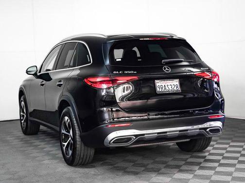 2025 Mercedes-Benz GLC 350e Base