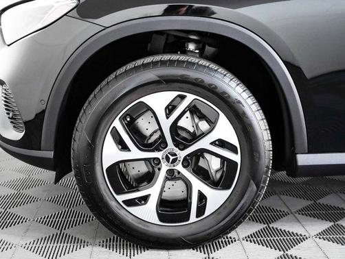 2025 Mercedes-Benz GLC 350e Base