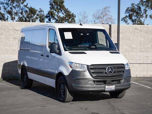 2025 Mercedes-Benz Sprinter 2500 Standard Roof